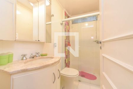 Apartamento à venda com 240m², 4 quartos e 2 vagas Apartamento à venda com 240m², 4 quartos e 2 vagasBanheiro 1