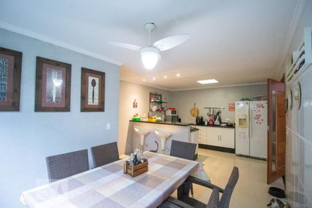 Casa para alugar com 320m², 6 quartos e 2 vagasCozinha