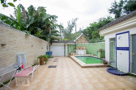 Casa para alugar com 320m², 6 quartos e 2 vagasQuintal