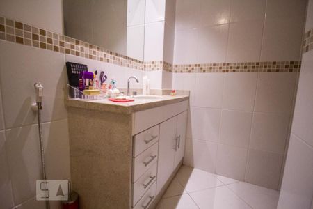 Casa para alugar com 320m², 6 quartos e 2 vagasBanheiro do Corredor