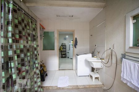 Casa à venda com 230m², 3 quartos e 3 vagasÁrea de Serviço