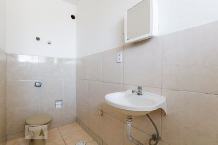 Banheiro de kitnet/studio para alugar com 1 quarto, 37m² em República, São Paulo