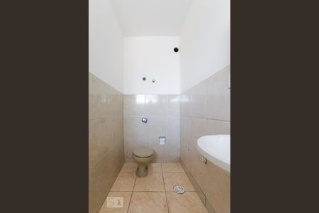 Banheiro de kitnet/studio para alugar com 1 quarto, 37m² em República, São Paulo