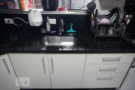 Casa de condomínio à venda com 70m², 2 quartos e 2 vagasCozinha