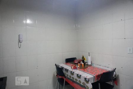 Casa de condomínio à venda com 70m², 2 quartos e 2 vagasCozinha