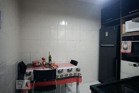 Casa de condomínio à venda com 70m², 2 quartos e 2 vagasCozinha