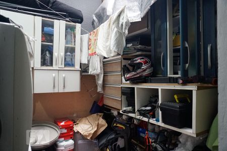 Casa de condomínio à venda com 70m², 2 quartos e 2 vagasLavanderia