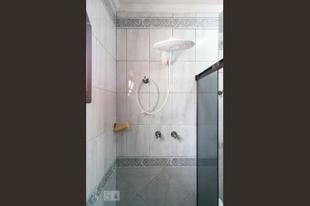 Casa à venda com 130m², 3 quartos e 2 vagasBanheiro