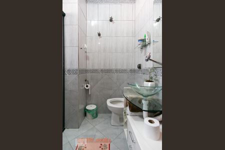 Casa à venda com 130m², 3 quartos e 2 vagasBanheiro