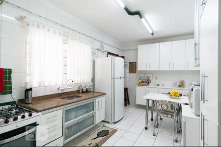 Casa à venda com 130m², 3 quartos e 2 vagasCozinha
