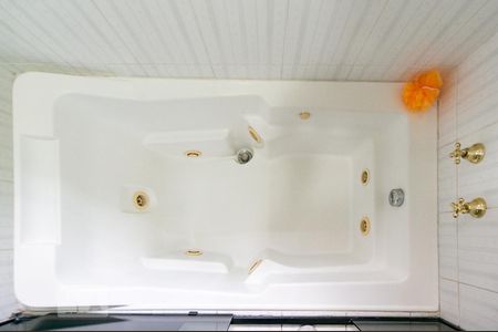 Casa à venda com 130m², 3 quartos e 2 vagasBanheiro da Suíte