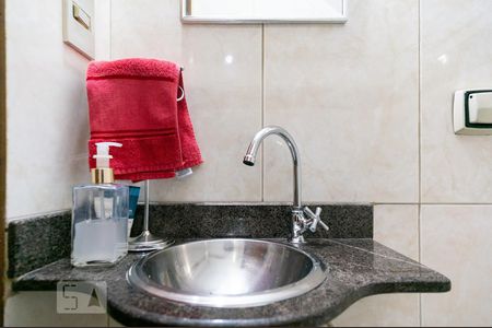 Lavabo de casa à venda com 3 quartos, 130m² em Parque São Domingos, São Paulo