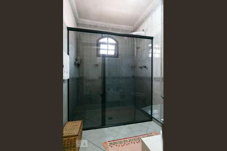 Casa à venda com 130m², 3 quartos e 2 vagasBanheiro