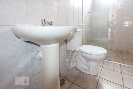 Banheiro da Suite de casa para alugar com 2 quartos, 180m² em Vila Ema, São Paulo