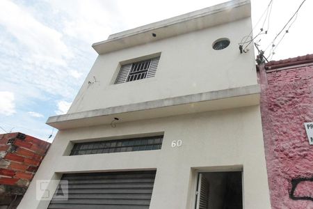Casa para alugar com 180m², 2 quartos e sem vaga Casa para alugar com 180m², 2 quartos e sem vagaFachada