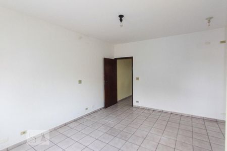 Suite de casa para alugar com 2 quartos, 180m² em Vila Ema, São Paulo