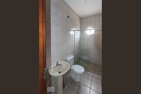 Banheiro da Suite de casa para alugar com 2 quartos, 180m² em Vila Ema, São Paulo
