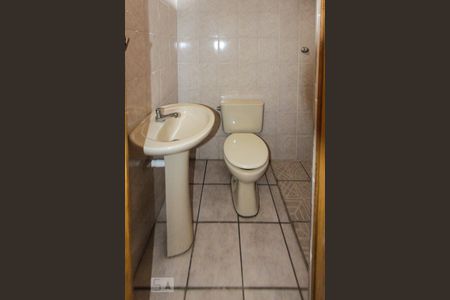 Casa para alugar com 180m², 2 quartos e sem vaga Casa para alugar com 180m², 2 quartos e sem vagaBanheiro Social