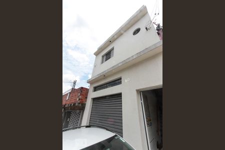 Casa para alugar com 180m², 2 quartos e sem vaga Casa para alugar com 180m², 2 quartos e sem vagaFachada