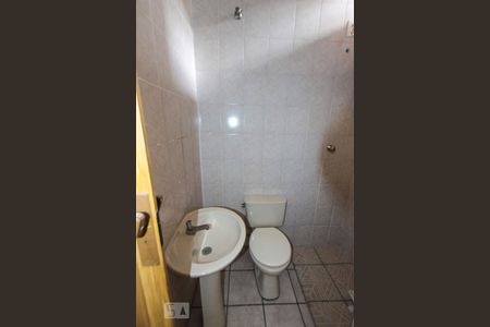 Casa para alugar com 180m², 2 quartos e sem vaga Casa para alugar com 180m², 2 quartos e sem vagaBanheiro Social
