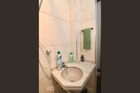 Studio para alugar com 30m², 1 quarto e sem vaga Studio para alugar com 30m², 1 quarto e sem vagaBanheiro