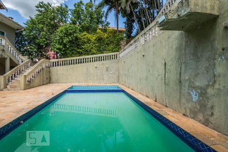 Casa à venda com 250m², 5 quartos e 2 vagasPiscina