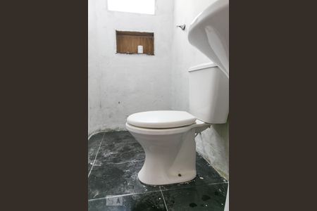 Banheiro de casa à venda com 8 quartos, 600m² em Vila Albertina, São Paulo