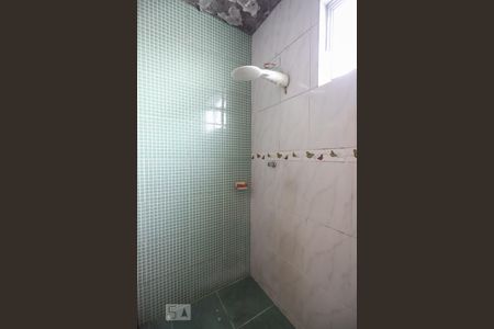 Casa à venda com 100m², 6 quartos e 2 vagasBanheiro Social