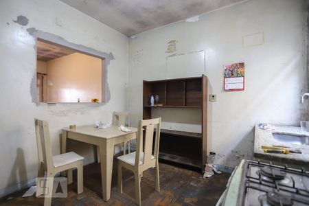 Casa à venda com 100m², 6 quartos e 2 vagasCozinha