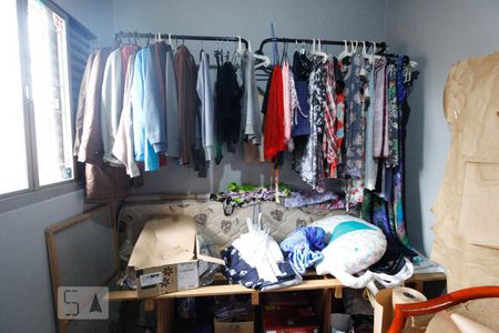 Casa à venda com 100m², 6 quartos e 2 vagasQuarto 3