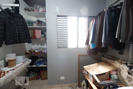 Casa à venda com 100m², 6 quartos e 2 vagasQuarto 3