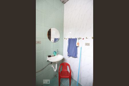 Casa à venda com 100m², 6 quartos e 2 vagasBanheiro Social