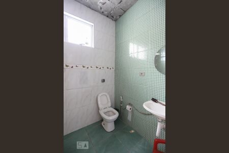 Casa à venda com 100m², 6 quartos e 2 vagasBanheiro Social