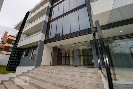 Apartamento para alugar com 71m², 2 quartos e 1 vaga Apartamento para alugar com 71m², 2 quartos e 1 vagaEscada de entrada