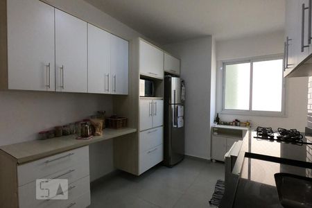 Apartamento à venda com 120m², 3 quartos e 2 vagas Apartamento à venda com 120m², 3 quartos e 2 vagasCozinha
