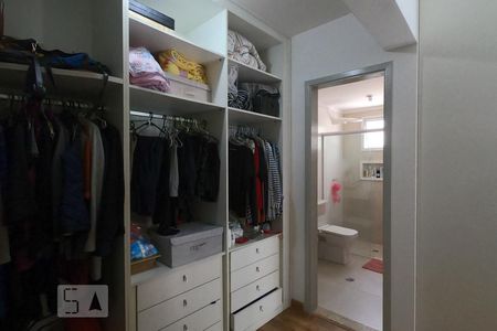 Apartamento à venda com 120m², 3 quartos e 2 vagas Apartamento à venda com 120m², 3 quartos e 2 vagasSuíte