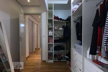 Apartamento à venda com 120m², 3 quartos e 2 vagas Apartamento à venda com 120m², 3 quartos e 2 vagasSuíte