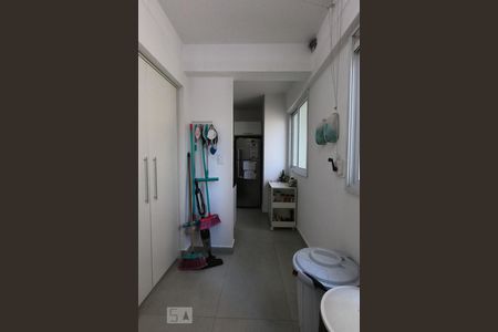 Apartamento à venda com 120m², 3 quartos e 2 vagas Apartamento à venda com 120m², 3 quartos e 2 vagasÁrea de Serviço