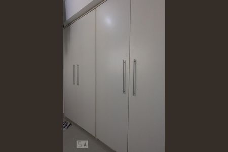 Apartamento à venda com 120m², 3 quartos e 2 vagas Apartamento à venda com 120m², 3 quartos e 2 vagasÁrea de Serviço