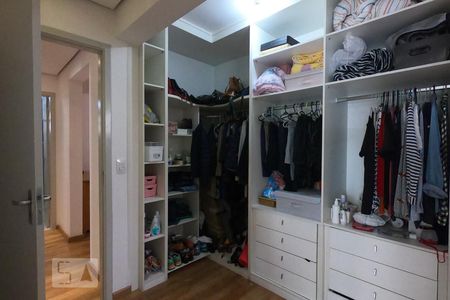 Apartamento à venda com 120m², 3 quartos e 2 vagas Apartamento à venda com 120m², 3 quartos e 2 vagasSuíte