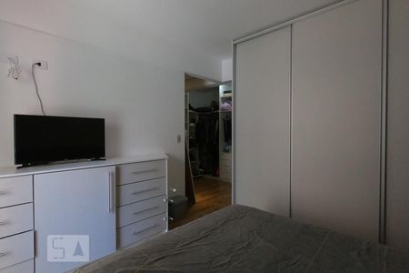 Apartamento à venda com 120m², 3 quartos e 2 vagas Apartamento à venda com 120m², 3 quartos e 2 vagasSuíte