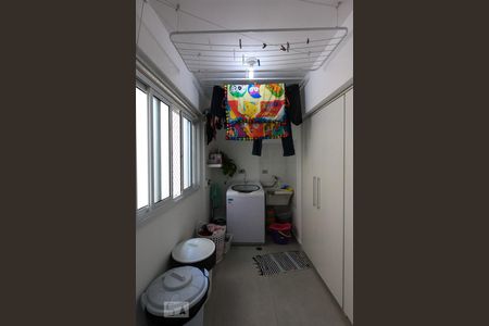 Apartamento à venda com 120m², 3 quartos e 2 vagas Apartamento à venda com 120m², 3 quartos e 2 vagasÁrea de Serviço