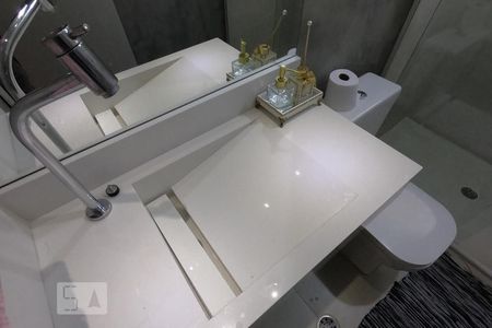 Apartamento à venda com 120m², 3 quartos e 2 vagas Apartamento à venda com 120m², 3 quartos e 2 vagasBanheiro