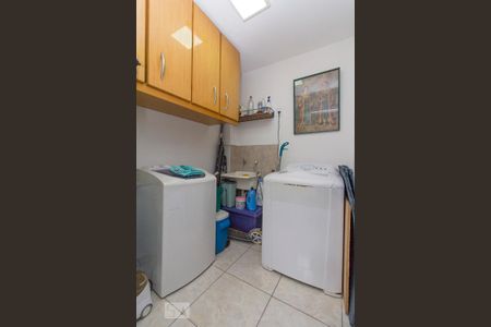 Casa à venda com 102m², 3 quartos e 3 vagas Casa à venda com 102m², 3 quartos e 3 vagasÁrea de Serviço