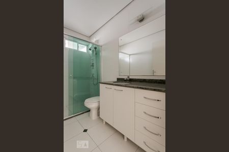 Apartamento à venda com 230m², 3 quartos e 1 vagaBanheiro da Suíte