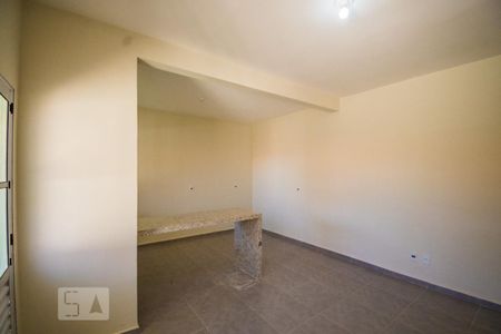 Casa para alugar com 47m², 1 quarto e sem vaga Casa para alugar com 47m², 1 quarto e sem vagaSala