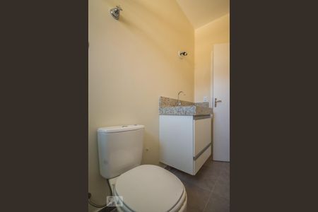 Casa para alugar com 47m², 1 quarto e sem vaga Casa para alugar com 47m², 1 quarto e sem vagaBanheiro