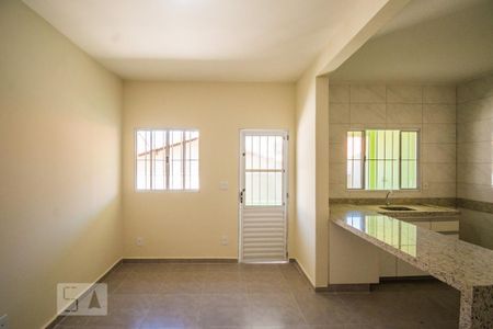 Casa para alugar com 47m², 1 quarto e sem vaga Casa para alugar com 47m², 1 quarto e sem vagaSala