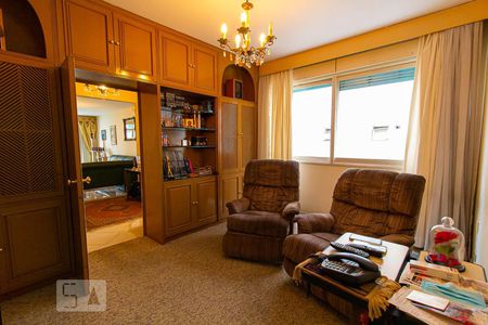 Apartamento à venda com 229m², 4 quartos e 2 vagasSala de TV