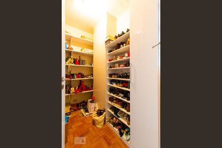 Apartamento à venda com 229m², 4 quartos e 2 vagasDespensa